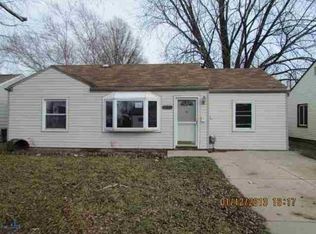 26200 Nagel St, Roseville, MI 48066