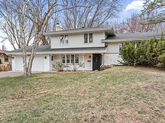 2nd image of 8600 Hopewood Ln N