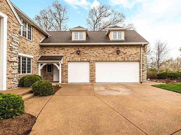 2nd image of 806 W Savanna Ct