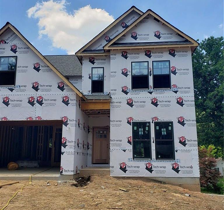 1st image of 2425 Elmwood Cir