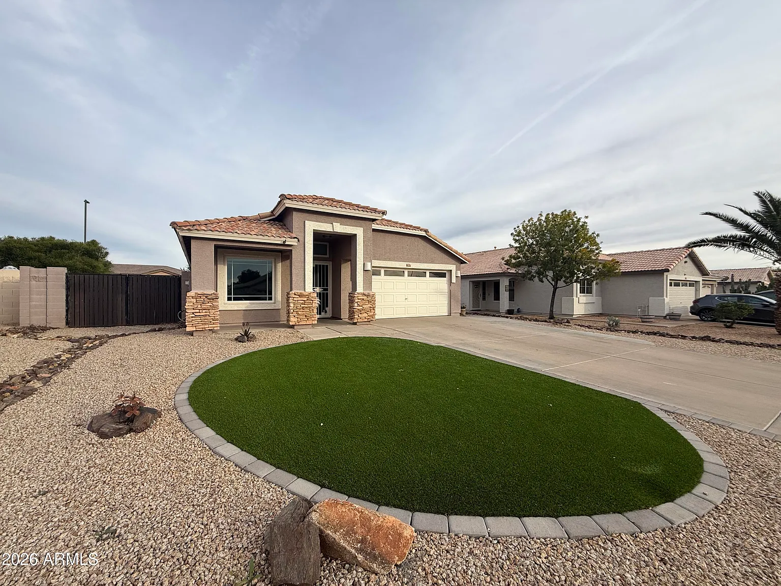 3 bed, 2.0 bath, 1688 sqft, $2,700 — Photo 2