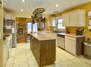 10320 Seymour Rd, Gaines, MI 48436