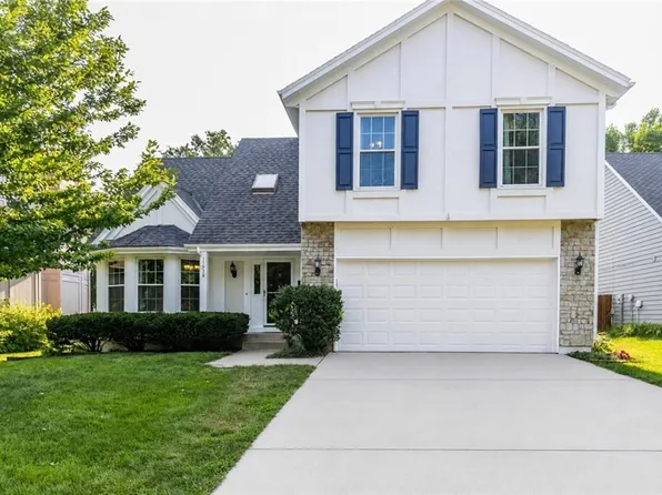 11938 S Hallet St, Olathe, KS 66062