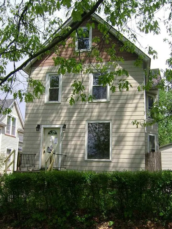 1215 19th St photo 1