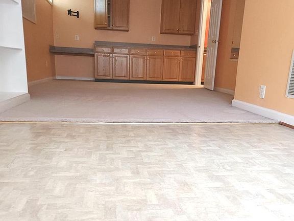 5th image of 12424 Willow Falls Dr #1
