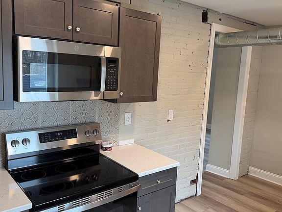 5th image of 427 Delaware Ave #301