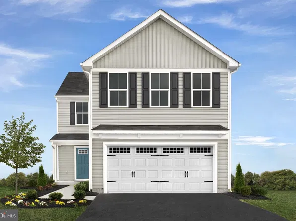 1251 Yeoman Berry Dr, Hagerstown, MD 21740