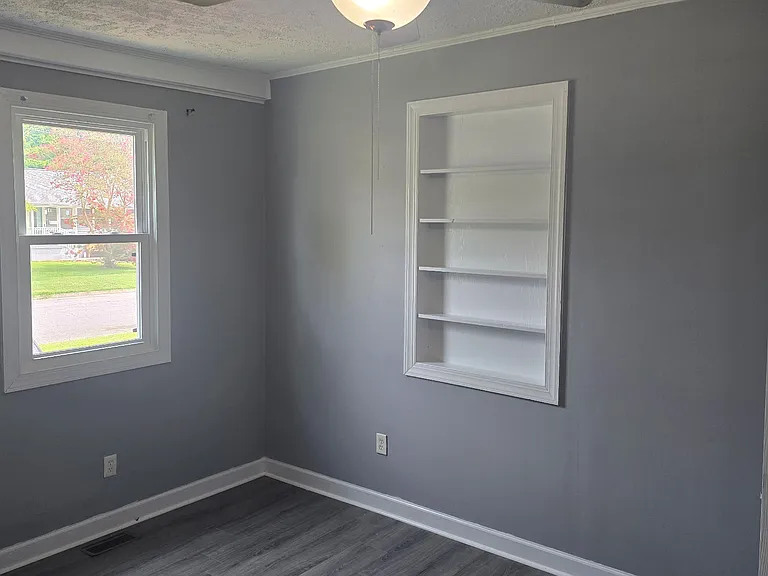 14 Eastmoreland Dr — Photo 9