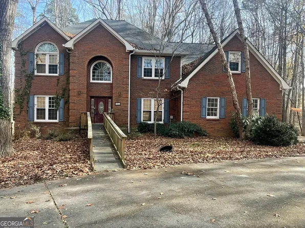 210 Lang Dr, Fayetteville, GA 30214