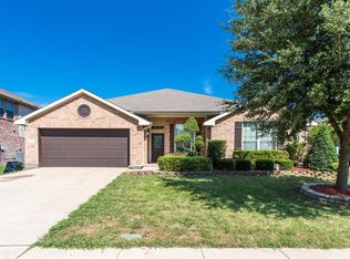 426 Creekwood Ct, Forney, TX 75126