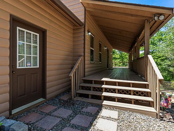 5th image of 50 Laurel Oak Lane