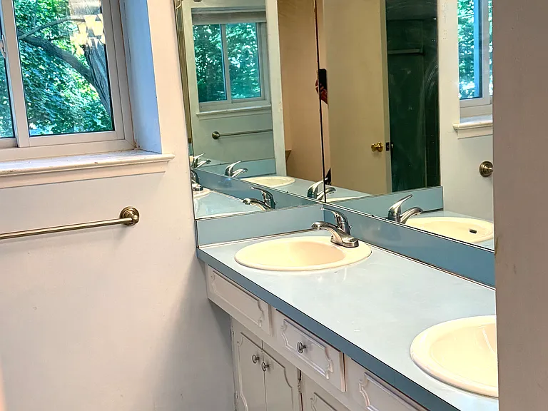 3163 Plymouth Rd — Photo 52