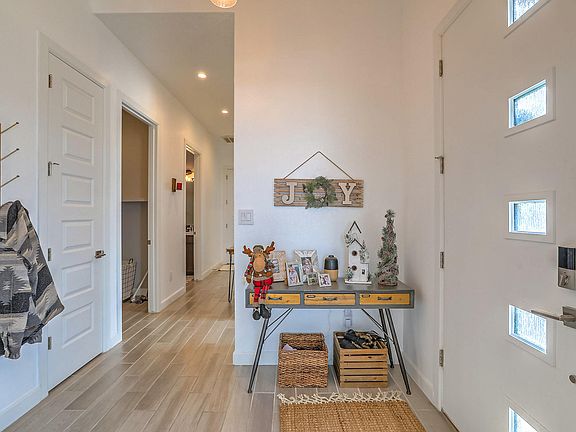 5th image of 5828 Witkin St SE