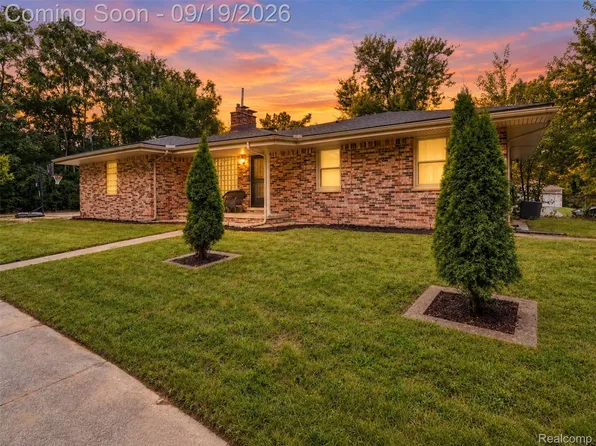 23806 Puritan St, Detroit, MI 48223