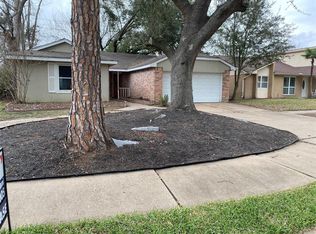 451 Richvale Ln, Webster, TX 77598