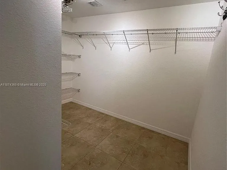 9300 Fontainebleau Blvd #E101 — Photo 8