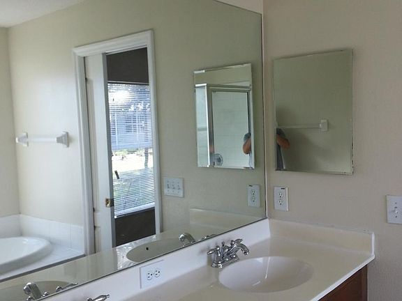5th image of 7035 Kendall Heath Way