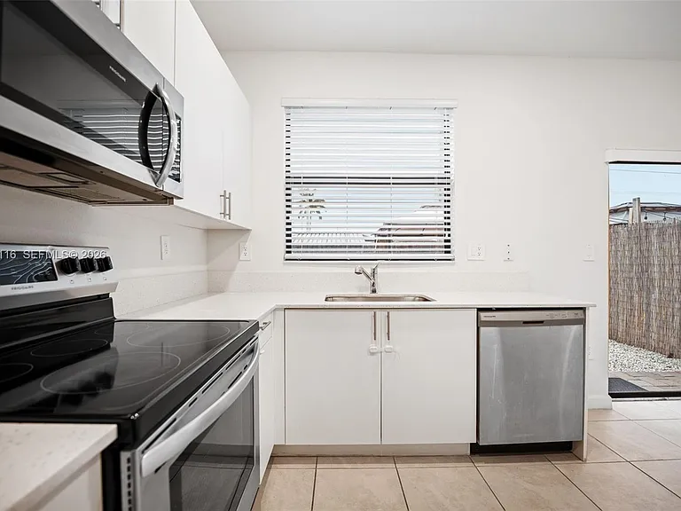 11804 SW 247th Ter #11804 — Photo 15