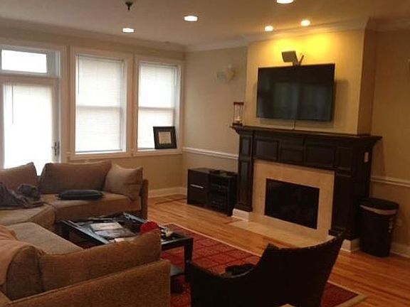2nd image of 2847 N Southport Ave #Wkqe4ep3q