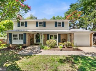 2726 Welcome Dr, Falls Church, VA 22046