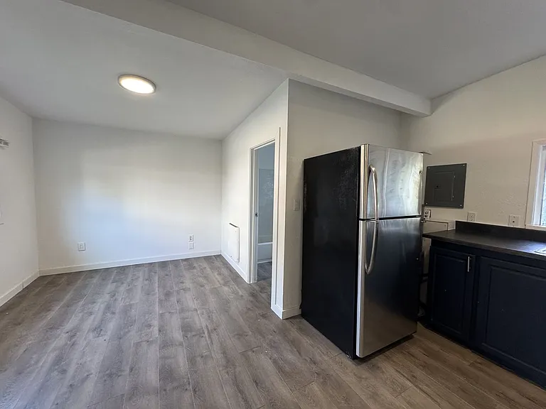 820 S Donovan St — Photo 6