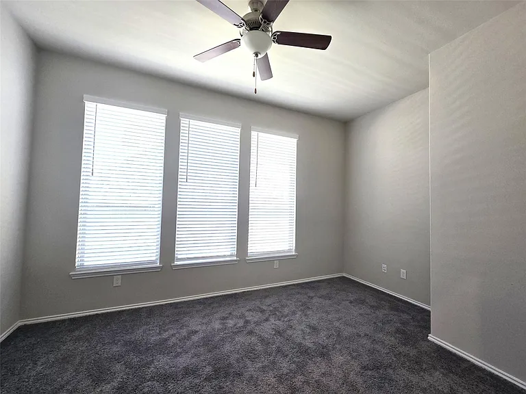 8711 Fox Trail Dr — Photo 13