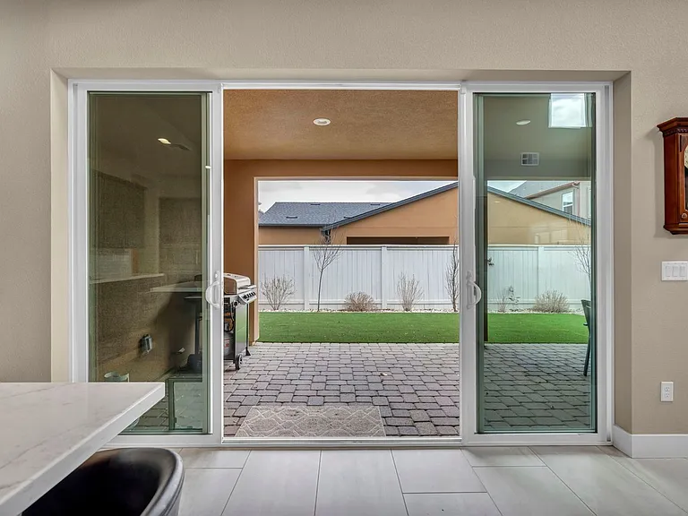 619 Camargue Trl — Photo 44