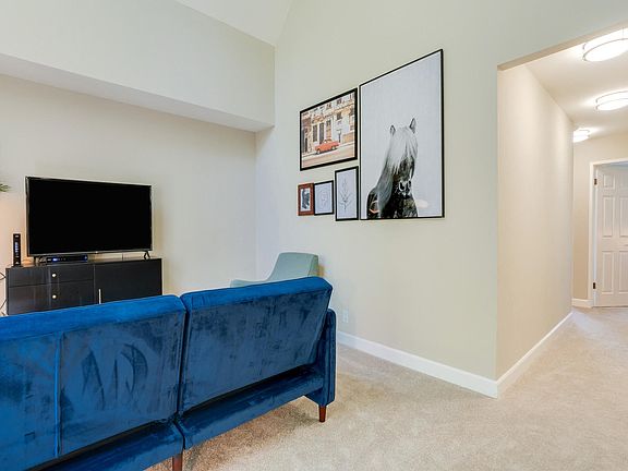 3rd image of 2147 Newhall St #224