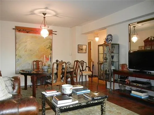 Rented by essential NEW YORK Real Estate | media 12