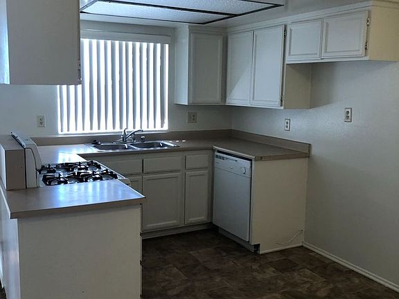 2nd image of 19 College Dr APT 9