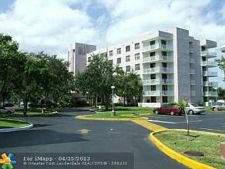 1st image of 919 Hillcrest Dr APT 209