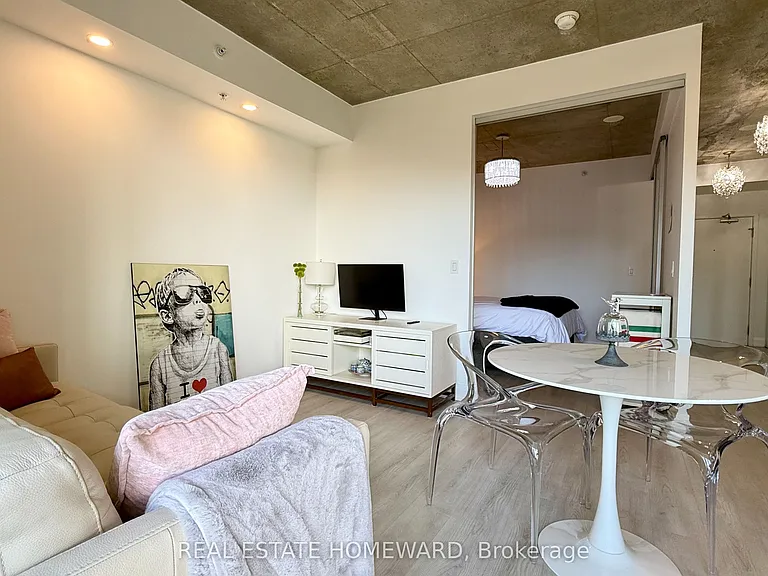 32 Camden St #706 — Photo 8