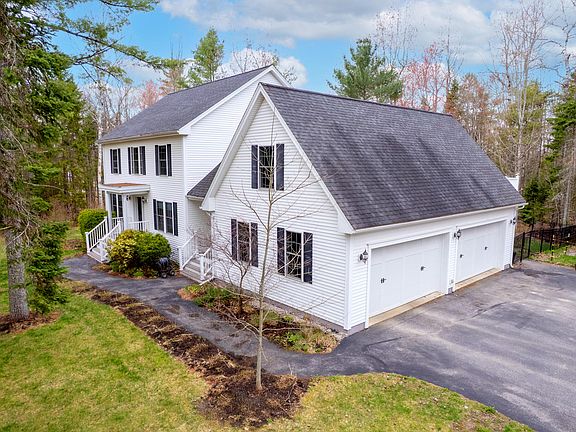 2nd image of 39 Eaton Ridge Drive