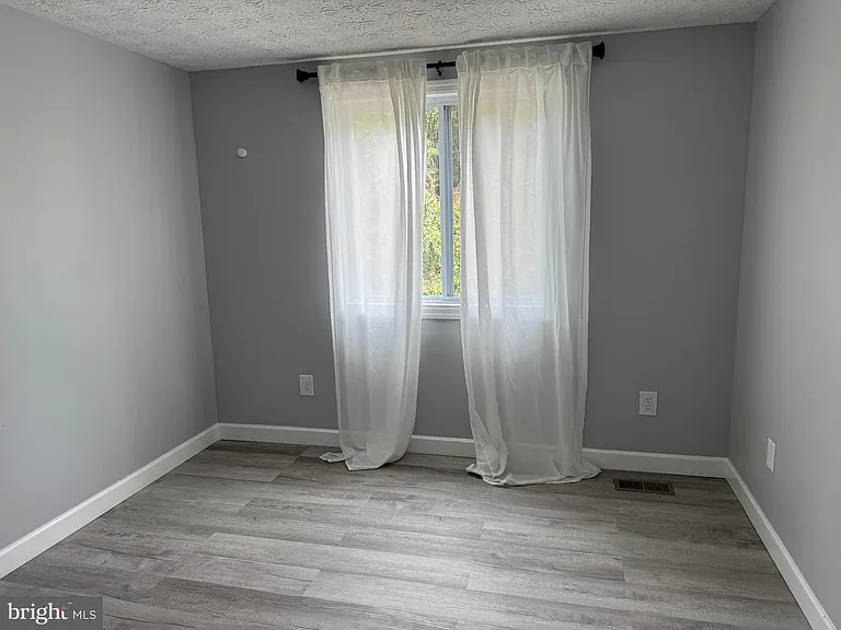 5585 Hecate Ct — Photo 23