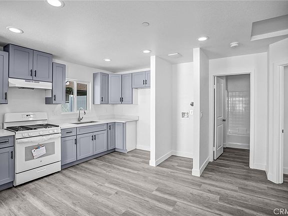 5th image of 1021 Columbia St #2