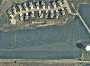 E Foxberry Trl, Lees Summit, MO 64086