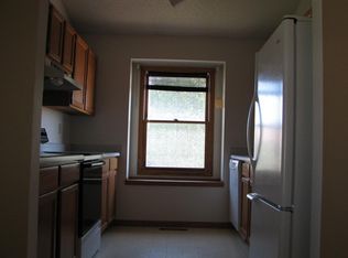 2205 13th St, Coralville, IA 52241