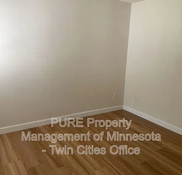 1390 Granada Trl N — Photo 8