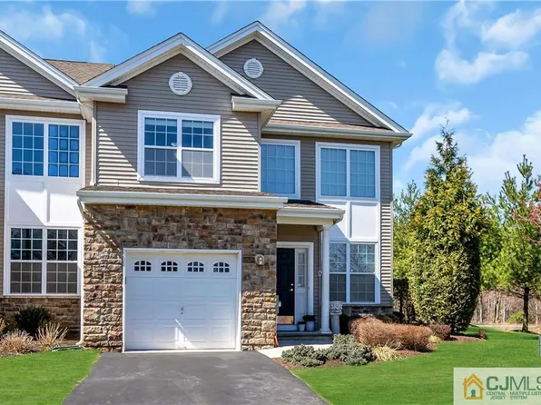 9 Paine Way, Somerset, NJ 08873