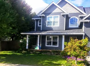 16 Meadowfield Cir, Eagle Pt, OR 97524