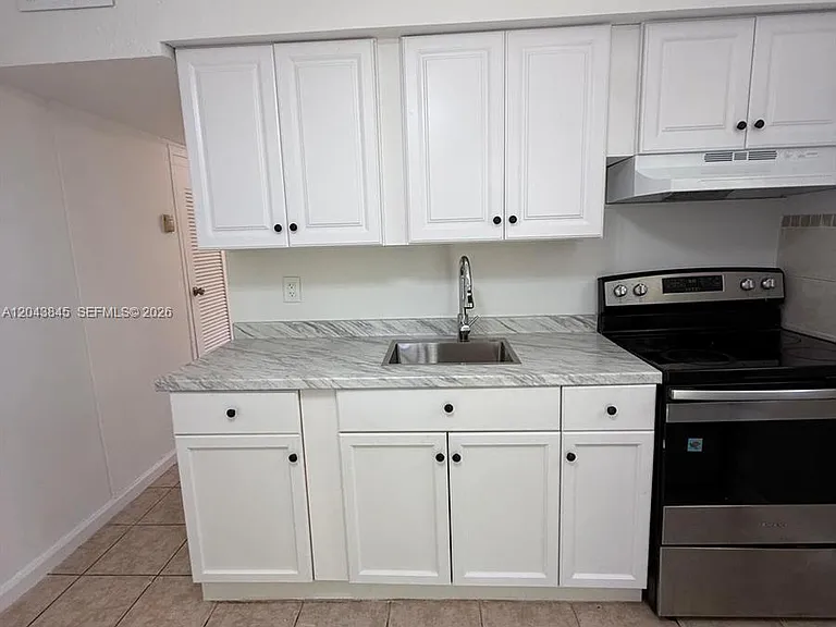 1301 NE 110th St #3 — Photo 6