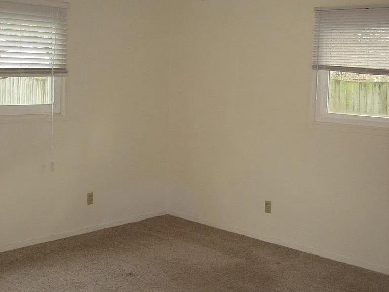 2504 Carrelton Dr — Photo 5
