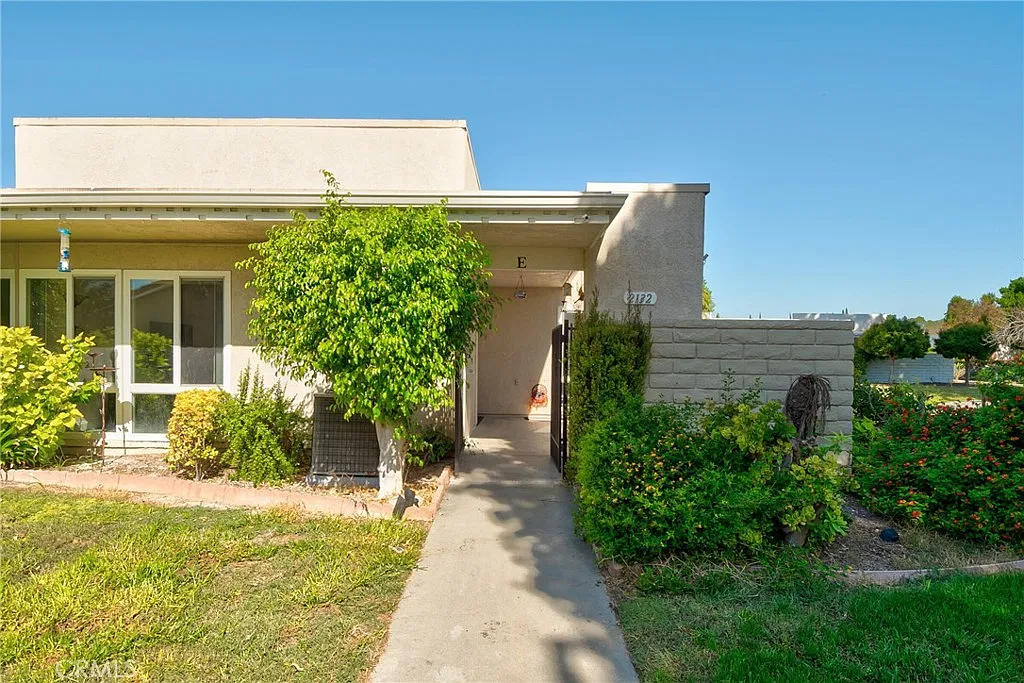 2 bed, 866 sqft, $3,000 — Photo 3