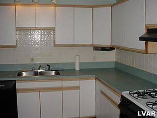 2nd image of 707 George St