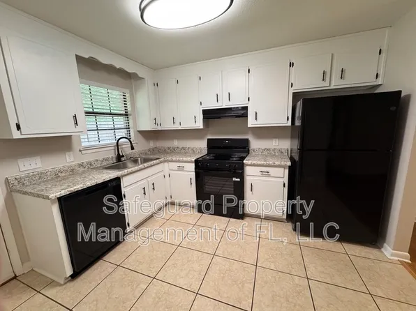 4179 Ravenwood Dr, Milton, FL 32571