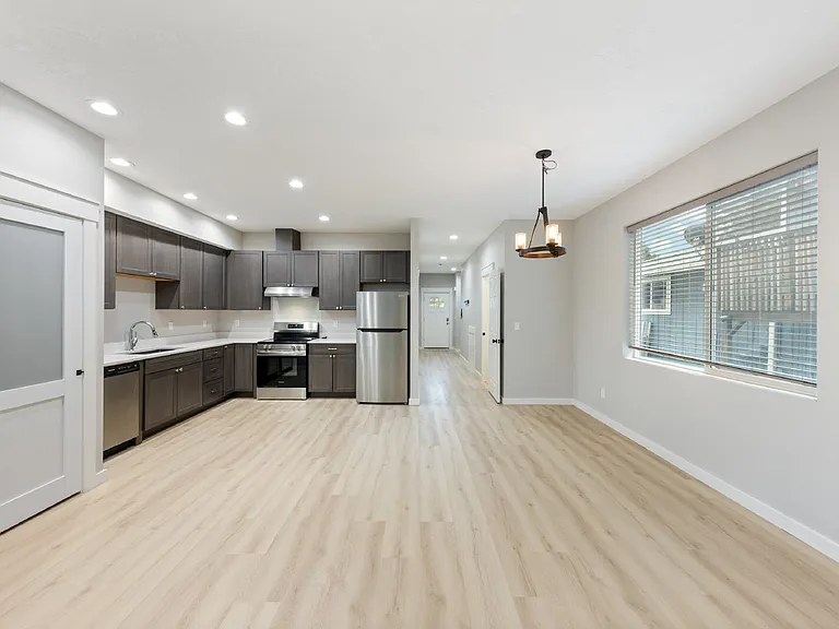 427 SE Inlet Ave — Photo 7