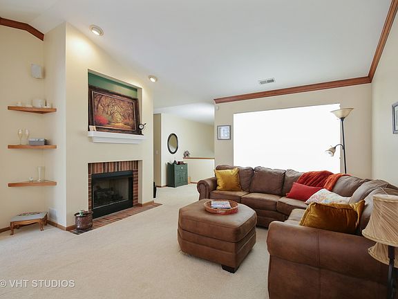 2nd image of 2027 Orchard Ln