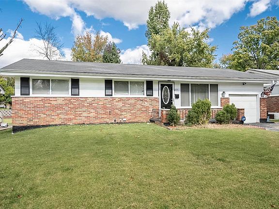 3rd image of 2231 Collett Dr
