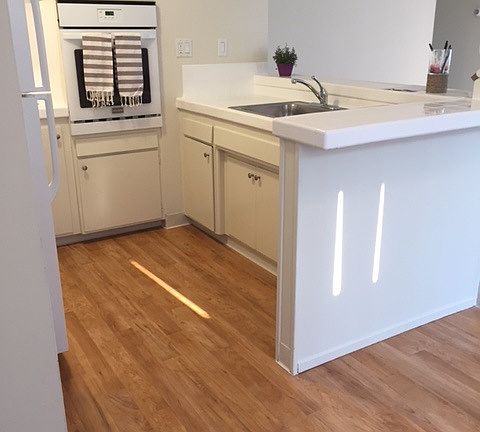 4th image of 906 Burbank Dr APT 12