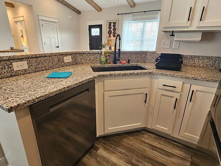 710 Orchard St — Photo 11